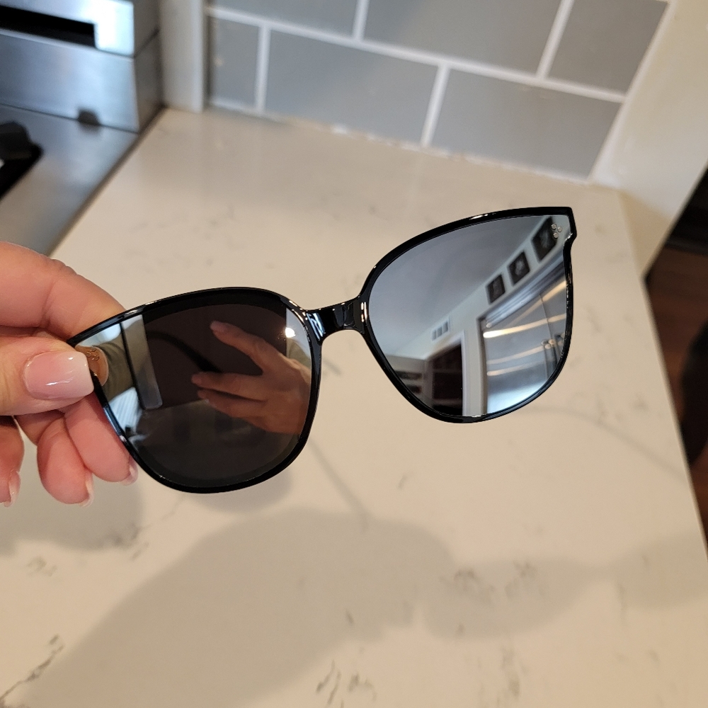 Mirror sunglasses